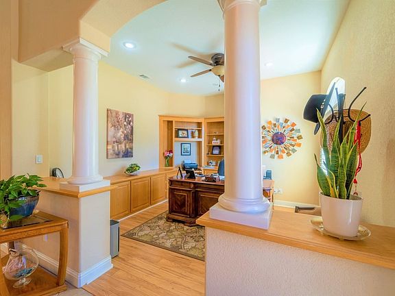5th image of 967 Sweet Pea Ln
