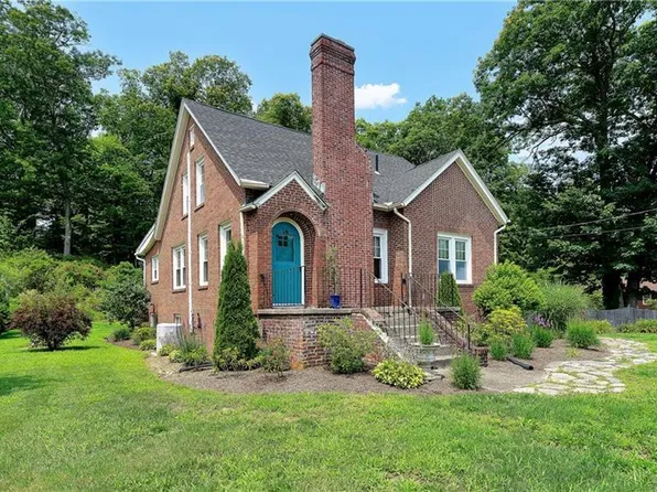 46 East Street, Stafford, CT 06076