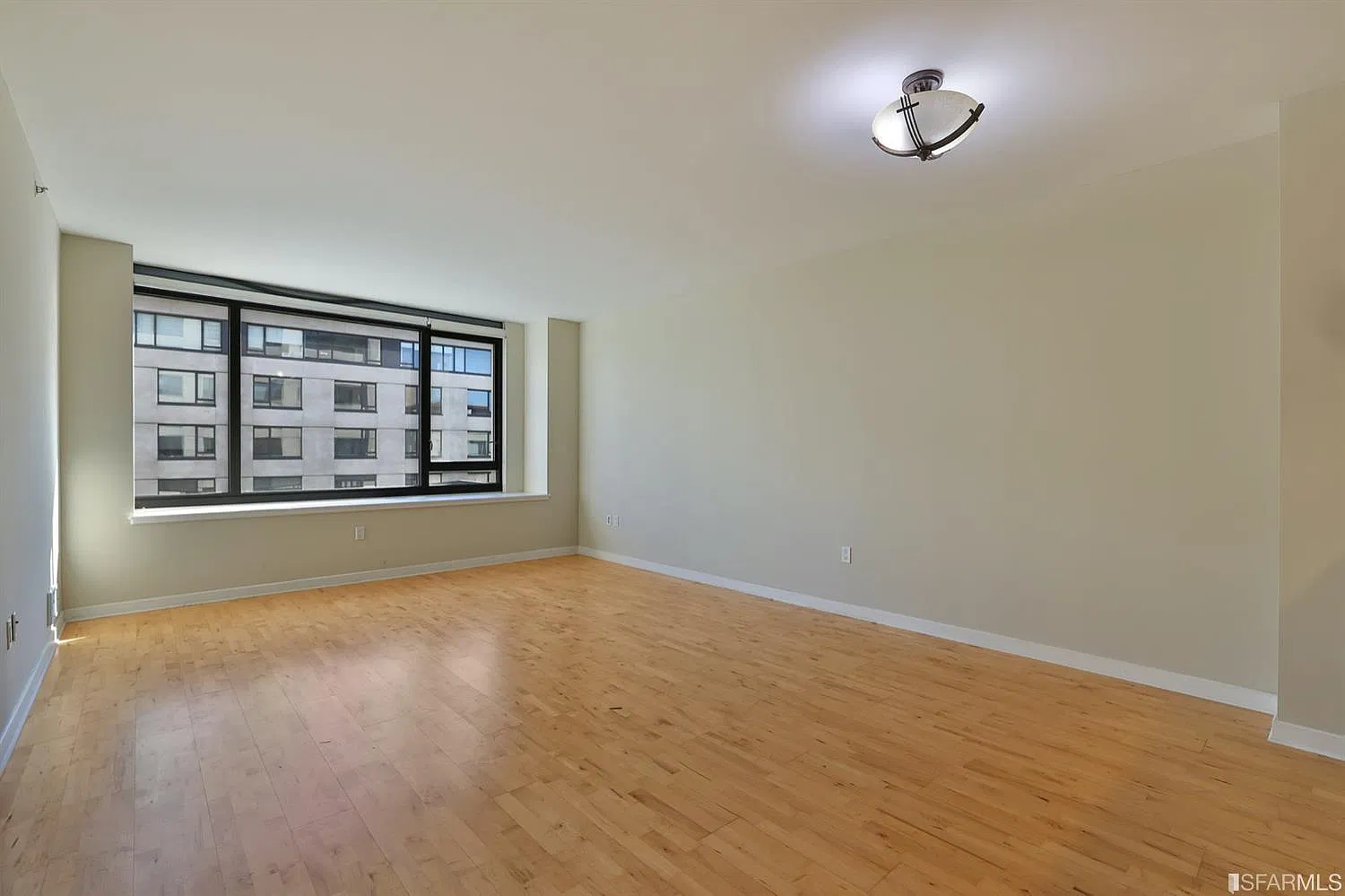 1 bed, 1.0 bath, 868 sqft, $4,850 — Photo 4