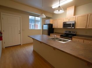 648 E 17th Ave APT 18, Eugene, OR 97401