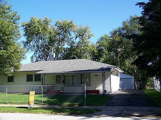 1st image of 3241 Welch Dr