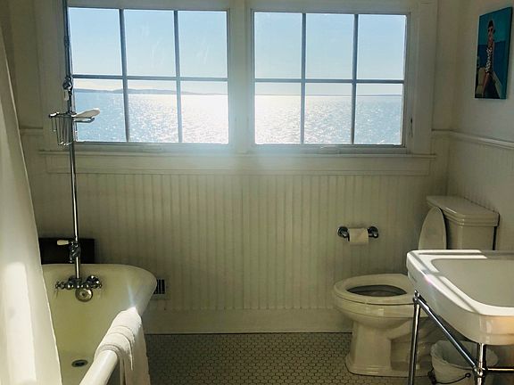 3rd image of 80 Peconic Ave