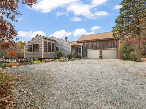 92 Howland Rd, Lakeville, MA 02347