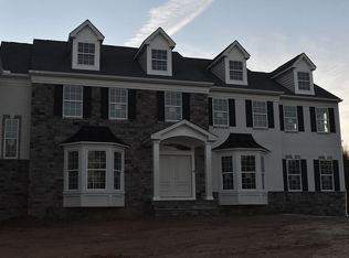 3 Hayfield Ct, Moorestown, NJ 08057