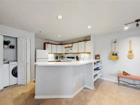 33 S Boulder Cir APT 217, Boulder, CO 80303