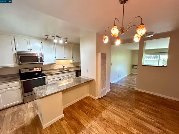 1241 Homestead Ave APT 213, Walnut Creek, CA 94598
