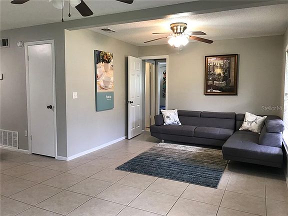 4th image of 878 Turtle Mound Dr