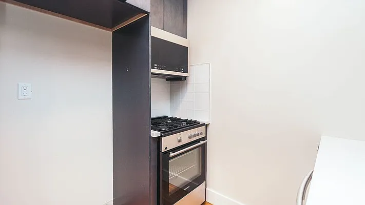 Rented by Nooklyn NYC LLC | media 21