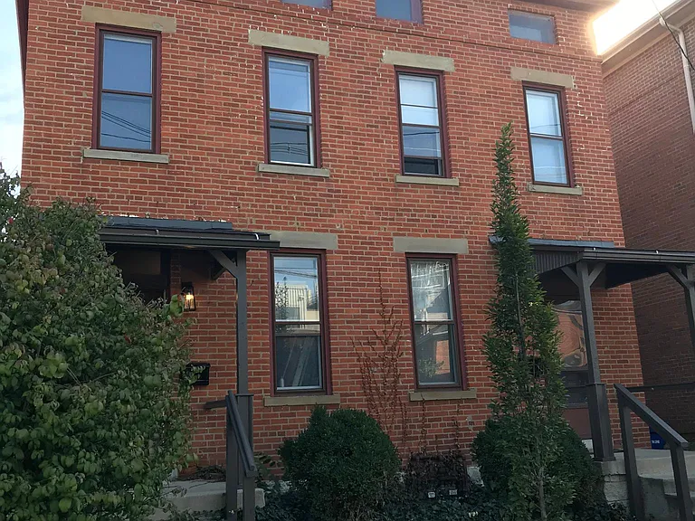 834 Kerr St — Photo 1