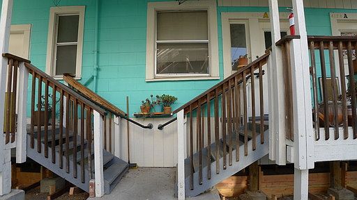 2nd image of 4124 Howe St