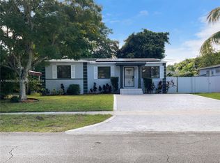 910 NE 155th Ter, North Miami Beach, FL 33162