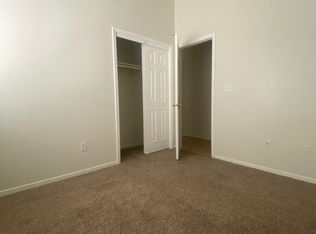 5520 W Evergreen Ct, Visalia, CA 93277