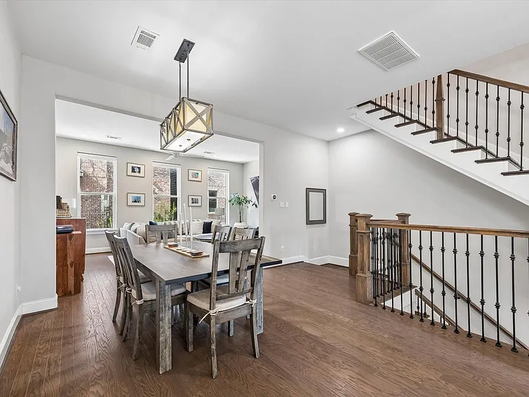 2913 Hicks St — Photo 14