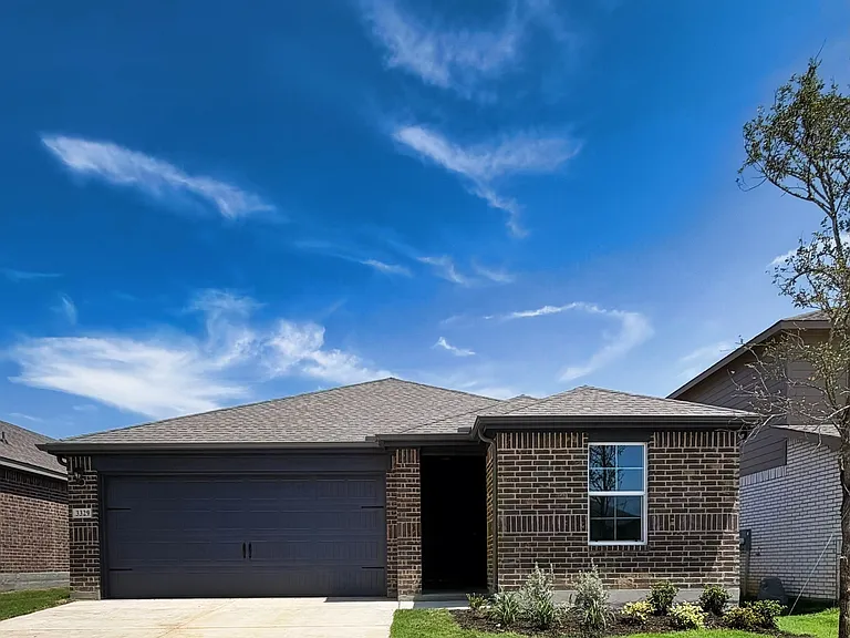 3329 Catamount Dr — Photo 1