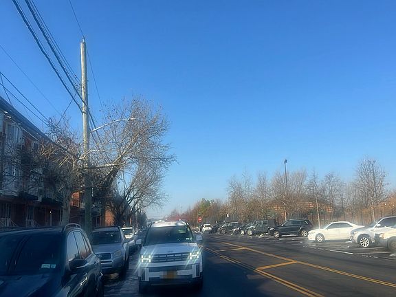 4th image of 1136 Bergen Ave