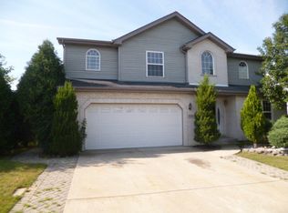 939 Ontario Dr, Romeoville, IL 60446