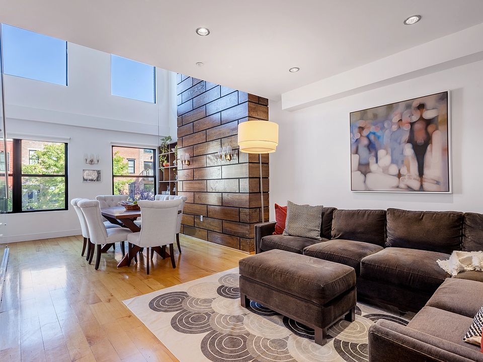1st image of 578 Lafayette Ave #1