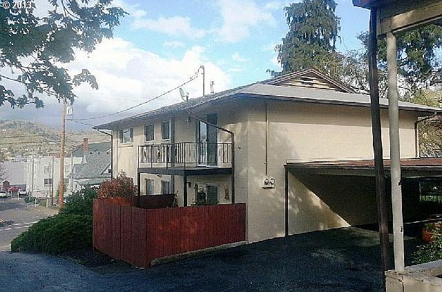 1st image of 807 SE Mosher Ave