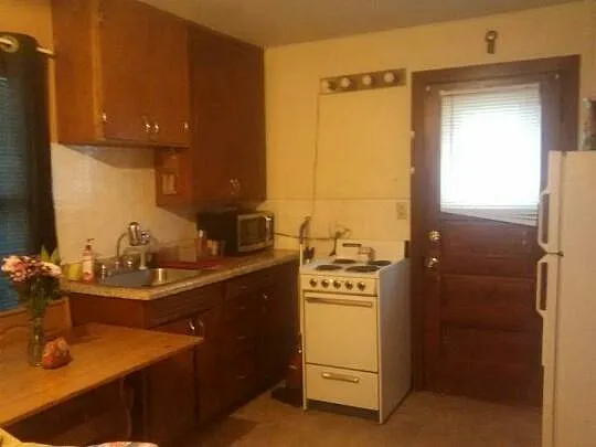 1 bed, 350 sqft, $675 — Photo 4