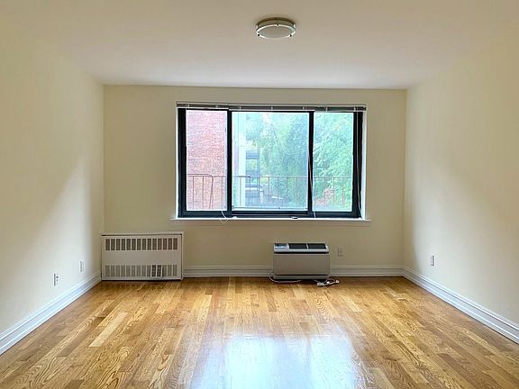 2nd image of 1661 York Ave APT 3A