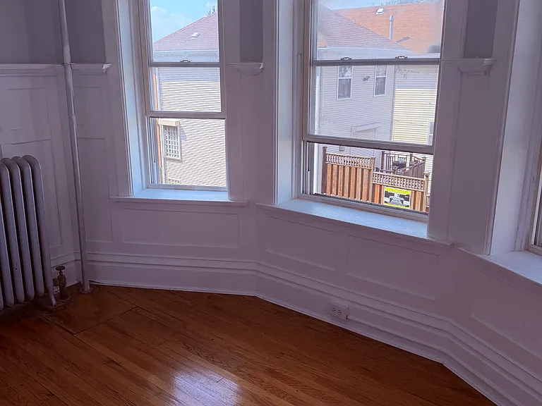 6547 S Harvard Ave — Photo 4