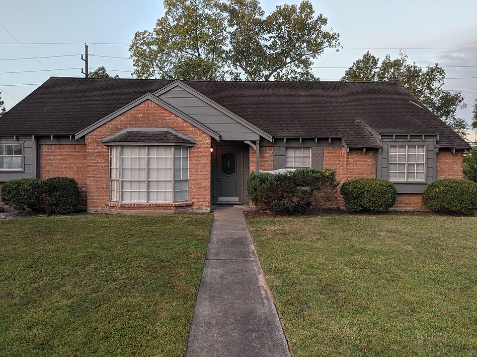 1st image of 15611 Falling Creek Dr