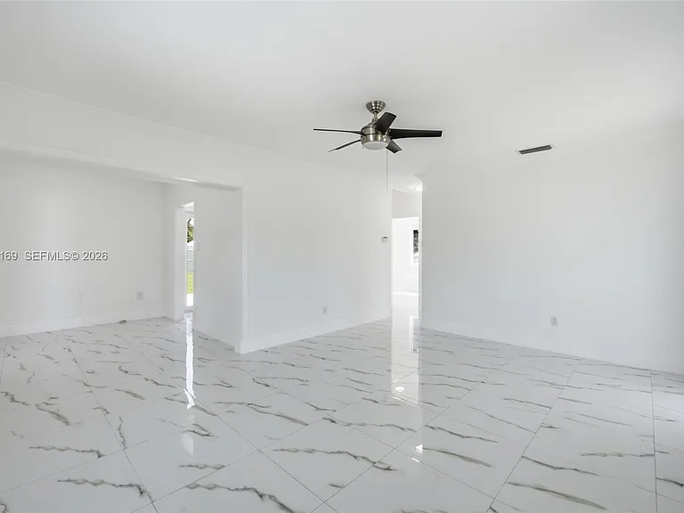 6785 SW 17th St — Photo 7