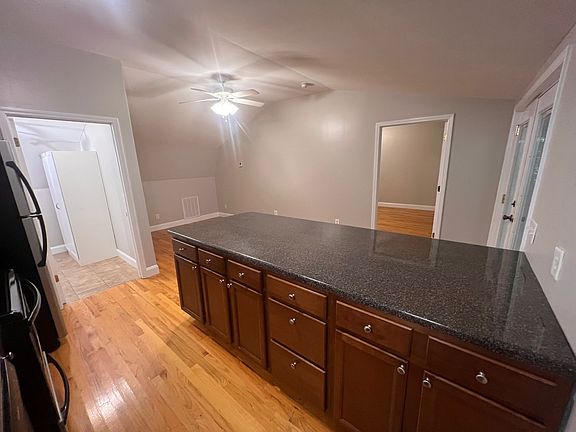 2nd image of 316 Caplewood Dr #8