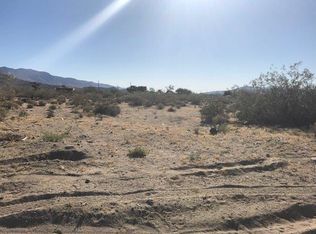 9444 Santa Fe Trl, Lucerne Valley, CA 92356