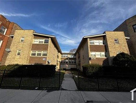 1st image of 11017 S Vernon Ave #1