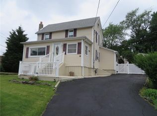 13 Henslers Ln, Sayreville, NJ
