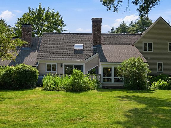 2nd image of 21 Fells Way