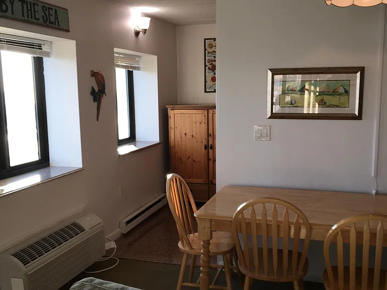 750 W Broadway #2R — Photo 15