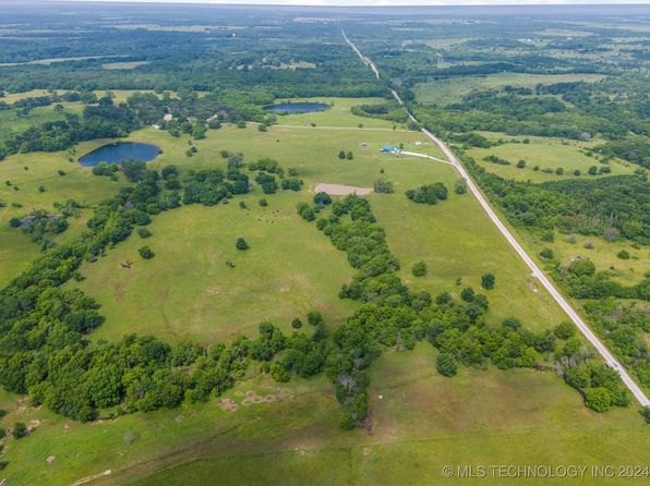 165 E 300th Rd, Chelsea, OK 74016