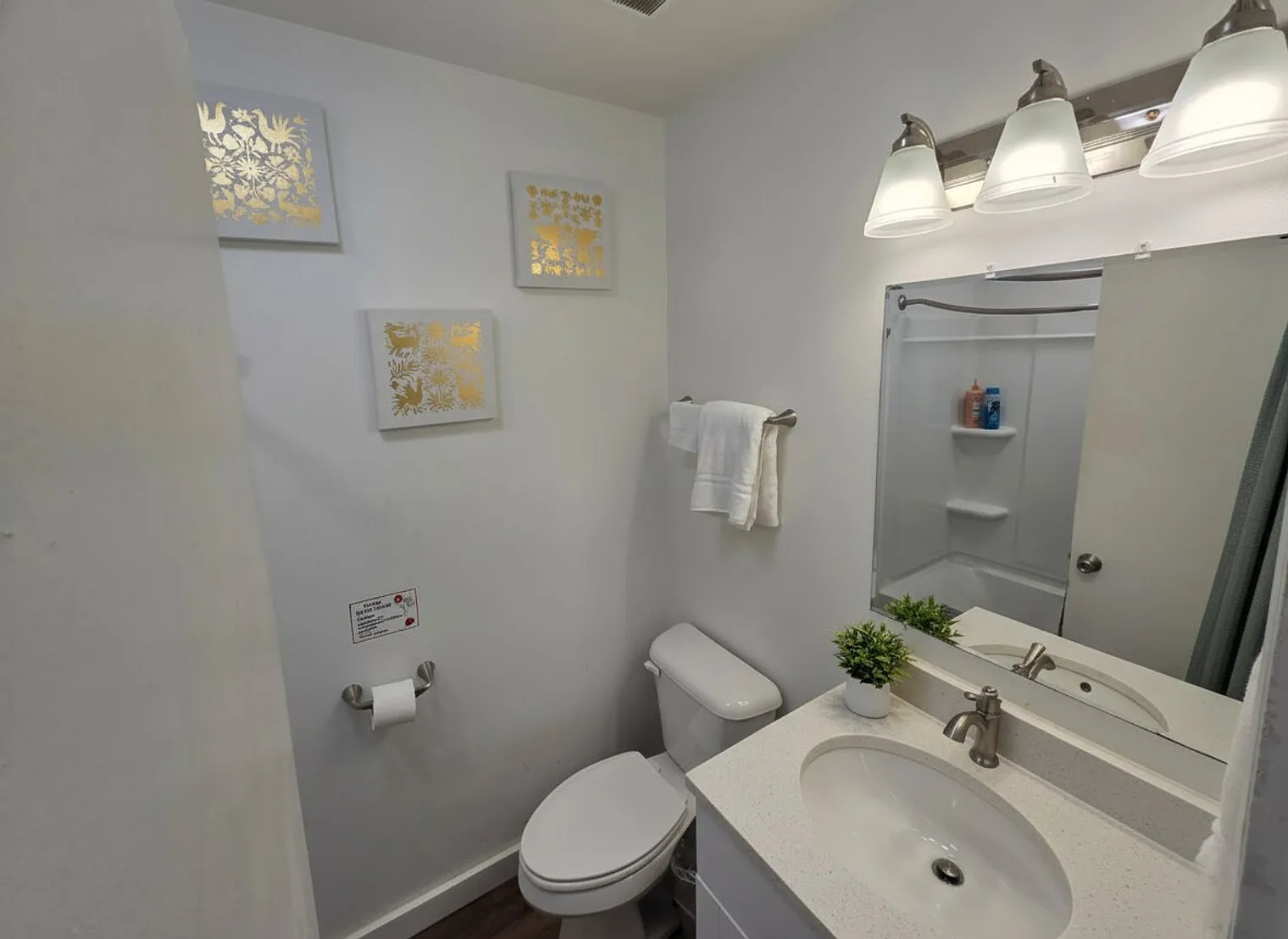 2 bed, 1.0 bath, $2,857 — Photo 3
