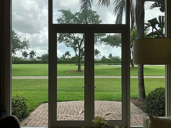 3rd image of 11121 Harbour Estates Cir