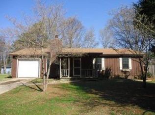 190 Adrian Dr, Stockbridge, GA