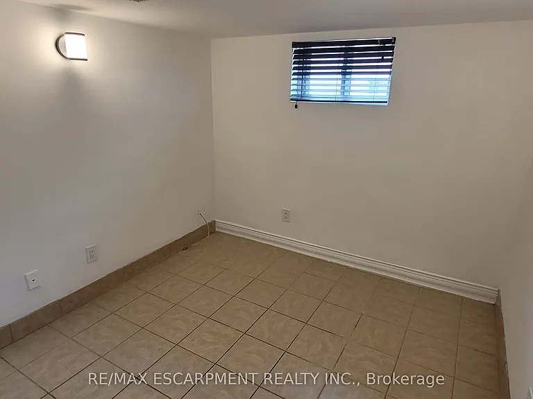 98 Limeridge Rd E #LOWER LEVEL — Photo 13