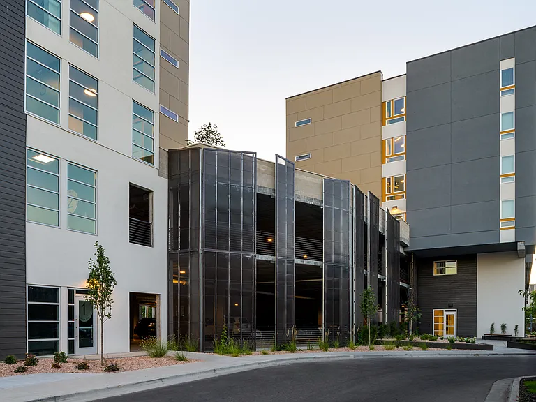Crosshatch Apartments — Photo 28