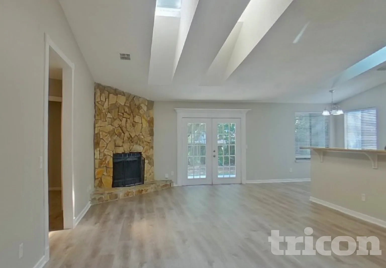 12124 Roundham Lane N Jacksonville FL — Photo 2