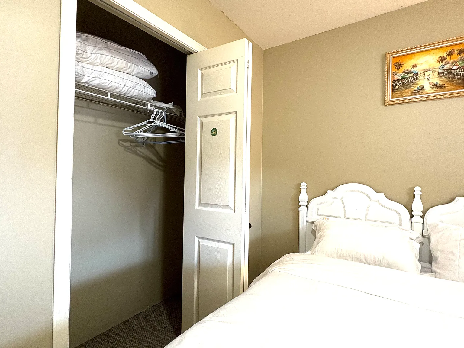 2 bed, 800 sqft, $1,799 — Photo 4