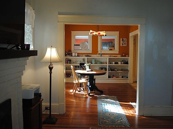 4th image of 613 Washington Ave