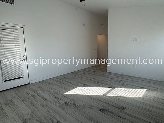2nd image of 1410 N Schultz St