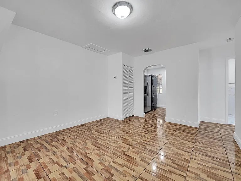 1646 NE 150th St #1 — Photo 7