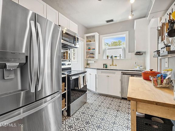 4th image of 4515 RAMONA Boulevard