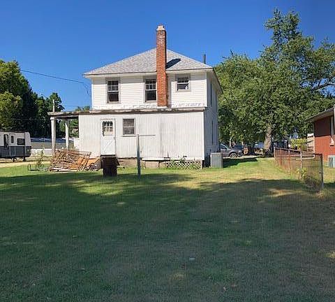 3rd image of 203 S Kalamazoo St