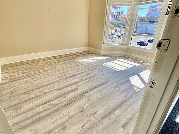 5th image of 1720 Pacific Ave APT 10