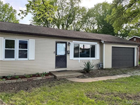 11 S Delaware Ave, Belleville, IL 62221