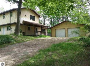 2362 Cdale St, Harrison, MI 48625
