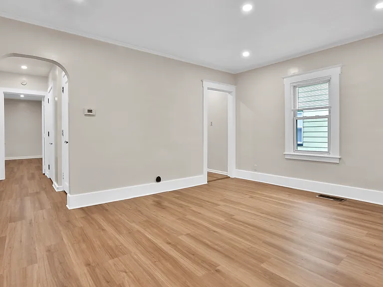 3226 Grayson St — Photo 5